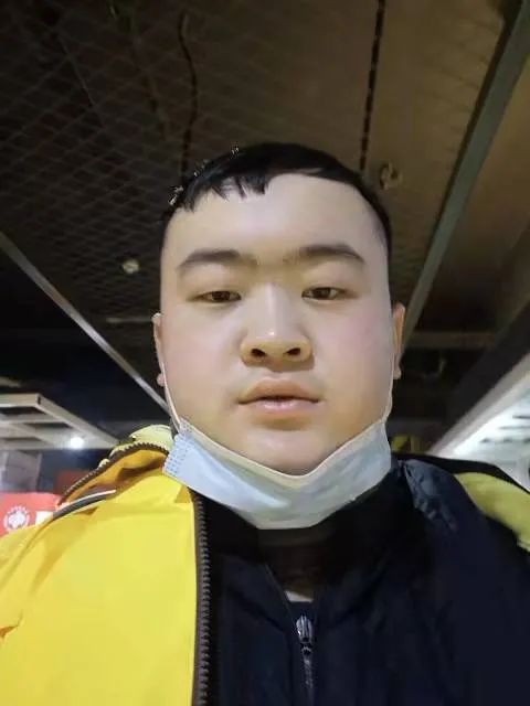 DƬ